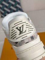 LOUIS VUITTON TRAINER SNEAKERS - Image 3