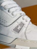 LOUIS VUITTON TRAINER SNEAKERS - Image 5