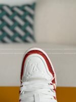 LOUIS VUITTON TRAINER SNEAKERS - Image 6