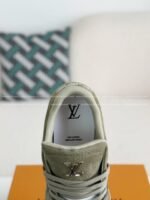 LOUIS VUITTON TRAINER SNEAKERS - Image 8