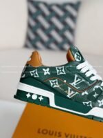 LOUIS VUITTON TRAINER SNEAKERS - Image 9