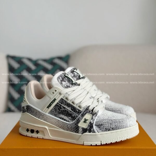 LOUIS VUITTON TRAINER SNEAKERS