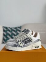 LOUIS VUITTON TRAINER SNEAKERS - Image 2