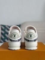 LOUIS VUITTON TRAINER SNEAKERS - Image 3