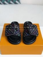 LOUIS VUITTON x MURAKAMI Leather Flip Flops - Image 10