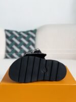 LOUIS VUITTON x MURAKAMI Leather Flip Flops - Image 9