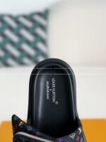 LOUIS VUITTON x MURAKAMI Leather Flip Flops - Image 6