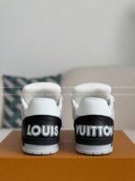 LOUIS VUITTON TRAINER SNEAKERS - Image 3