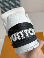 LOUIS VUITTON TRAINER SNEAKERS - Image 5