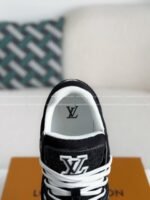 LOUIS VUITTON TRAINER SNEAKERS - Image 8
