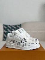 LOUIS VUITTON TRAINER SNEAKERS