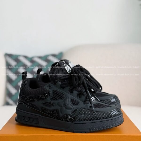 LOUIS VUITTON RUNNER TATIC SNEAKERS