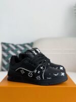 LOUIS VUITTON TRAINER SNEAKERS