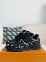 LOUIS VUITTON TRAINER SNEAKERS - Image 2