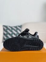 LOUIS VUITTON TRAINER SNEAKERS - Image 11