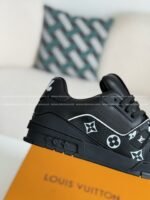 LOUIS VUITTON TRAINER SNEAKERS - Image 9