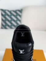 LOUIS VUITTON TRAINER SNEAKERS - Image 8