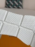 LOUIS VUITTON 2025 Autumn And WinterSeries Classic Leather Casual Shoes - Image 4