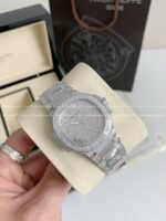2024 Patek Philippe 7118 Women's Nautilus Full Diamond Limited Edition - Image 13