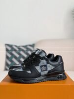 LOUIS VUITTON RUN AWAY CASUAL SHOES - Image 2