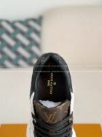 LOUIS VUITTON RUN AWAY CASUAL SHOES - Image 5