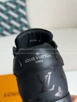 LOUIS VUITTON RUN AWAY CASUAL SHOES - Image 5