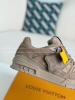 LOUIS VUITTON TRAINER SNEAKERS - Image 11