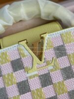 Louis Vuitton NEW Capucines BBHandbag M24809， size:21*14*8cm - Image 16