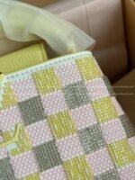 Louis Vuitton NEW Capucines BBHandbag M24809， size:21*14*8cm - Image 15