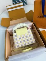 Louis Vuitton NEW Capucines BBHandbag M24809， size:21*14*8cm - Image 3