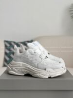 Balenciaga Triple s Sporty Dad shoes