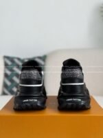 LOUIS VUITTON CASUAL SPORTS SHOES - Image 3