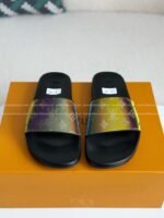 LOUIS VUITTON SLIPPERS - Image 4