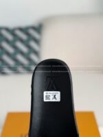 LOUIS VUITTON SLIPPERS - Image 6