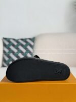 LOUIS VUITTON SLIPPERS - Image 9