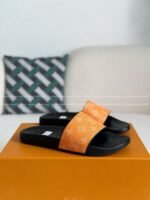 LOUIS VUITTON SLIPPERS