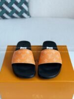 LOUIS VUITTON SLIPPERS - Image 4