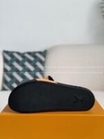 LOUIS VUITTON SLIPPERS - Image 9