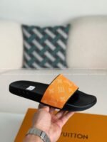 LOUIS VUITTON SLIPPERS - Image 7
