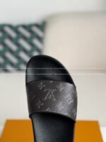 LOUIS VUITTON SLIPPERS - Image 5
