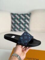 LOUIS VUITTON SLIPPERS - Image 8
