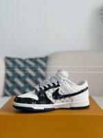 LOUIS VUITTON x Nike Dunk Casual Sneakers - Image 11