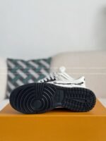 LOUIS VUITTON x Nike Dunk Casual Sneakers - Image 10