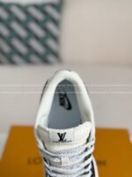 LOUIS VUITTON x Nike Dunk Casual Sneakers - Image 7