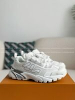 LOUIS VUITTON RUNNER TATIC CASUAL SHOES
