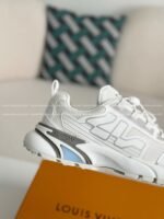 LOUIS VUITTON RUNNER TATIC CASUAL SHOES - Image 7