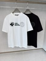 LV 2025 Spring/Summer new short-sleeved round neck T-shirt - Image 4