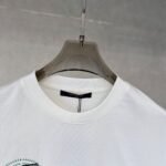 LV 2025 Spring/Summer new short-sleeved round neck T-shirt - Image 8