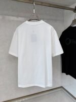 LV 2025 Spring/Summer new short-sleeved round neck T-shirt - Image 3