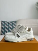 LOUIS VUITTON TRAINER SNEAKERS - Image 2